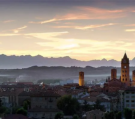 Dimora In 3* Alba (Piedmont)