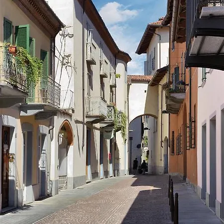 迪莫拉阿尔巴公寓 3* 阿尔巴